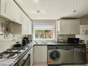 Kitchen- click for photo gallery